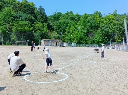 ソフトボール投げ