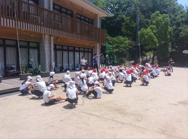 １日目の午前中は水鉄砲です